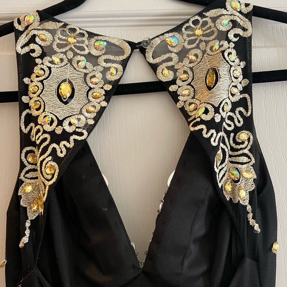 Formal Dress - Picture 8 of 12